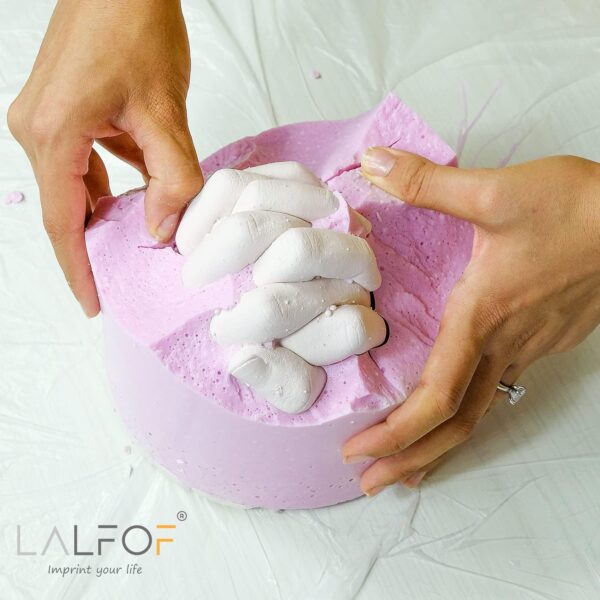 3D-handvormende set voor koppels met naam, datum en houten sokkel